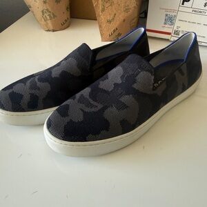 Rothy's Black and Gray Camouflage Sneakers